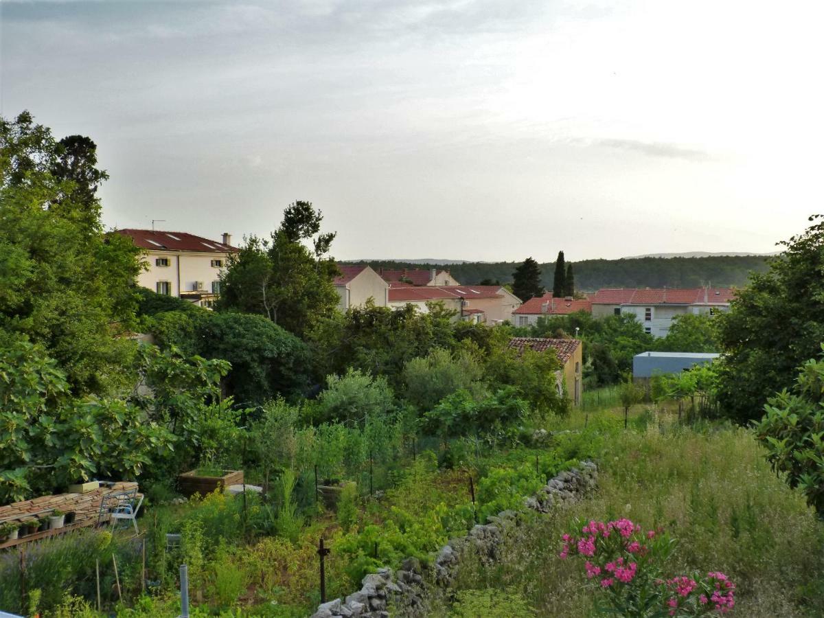 Studio Apartmani Sverko Punat Exterior foto
